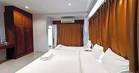 Resort King Room with Garden View