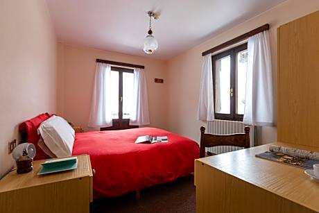 Double or Twin Room Garni