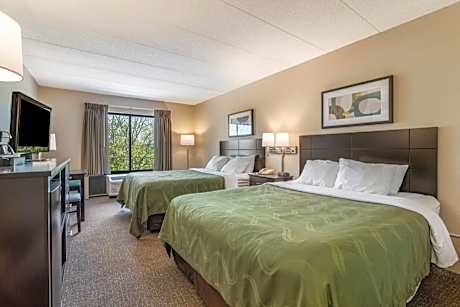 Queen Room with Two Queen Beds - Non-Smoking