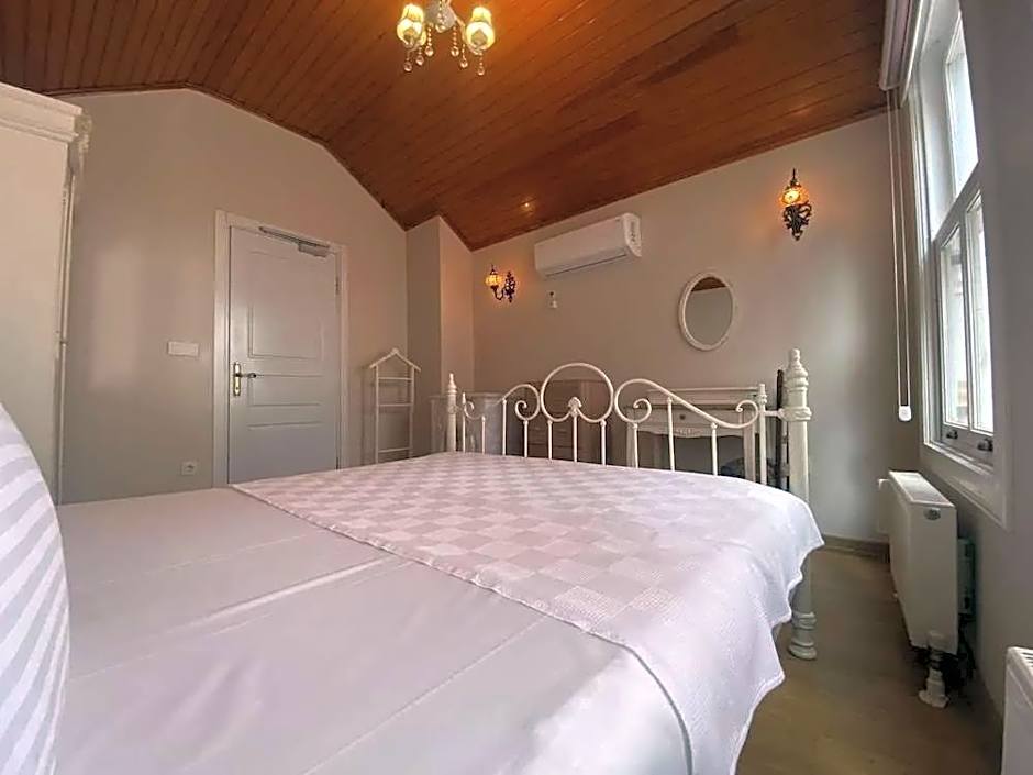 Ciragan's Omnia Hotel