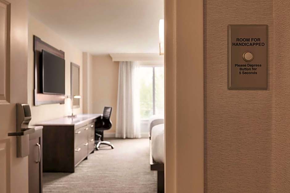 Hilton Naples