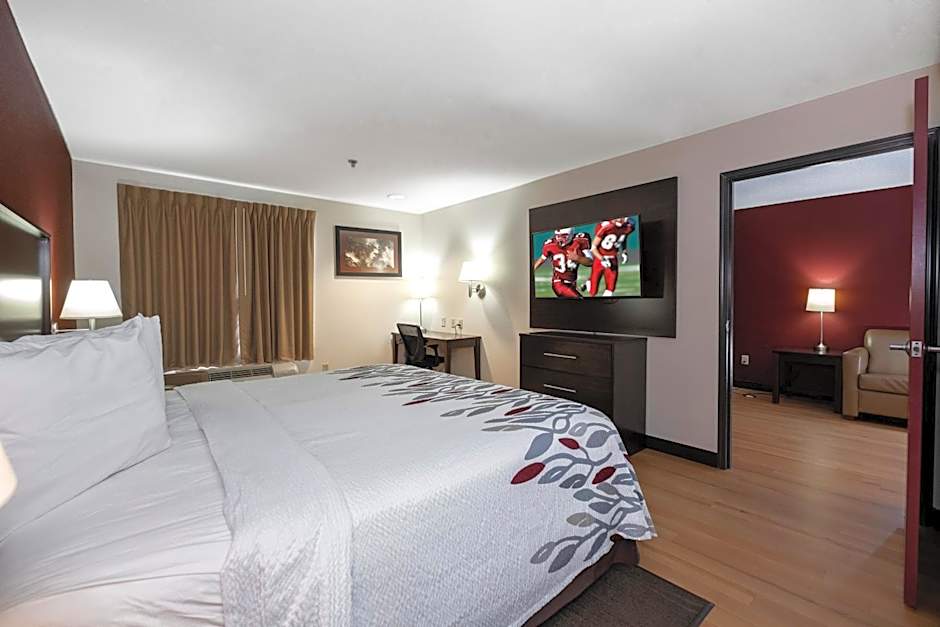 Red Roof Inn & Suites Dover Downtown