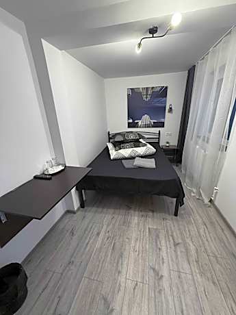 Queen Room with Shared Bathroom