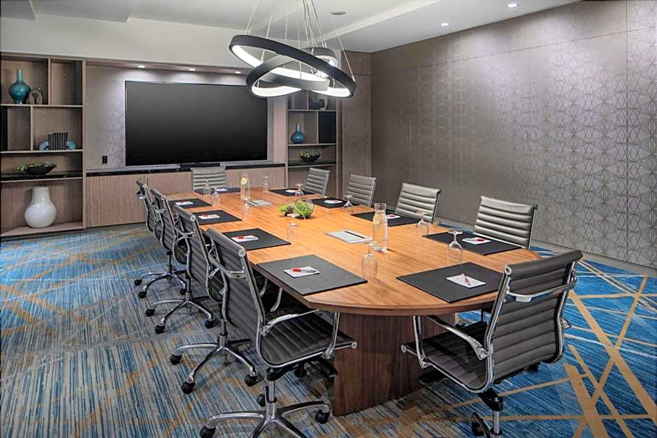 AC Hotel by Marriott Fort Lauderdale Airport