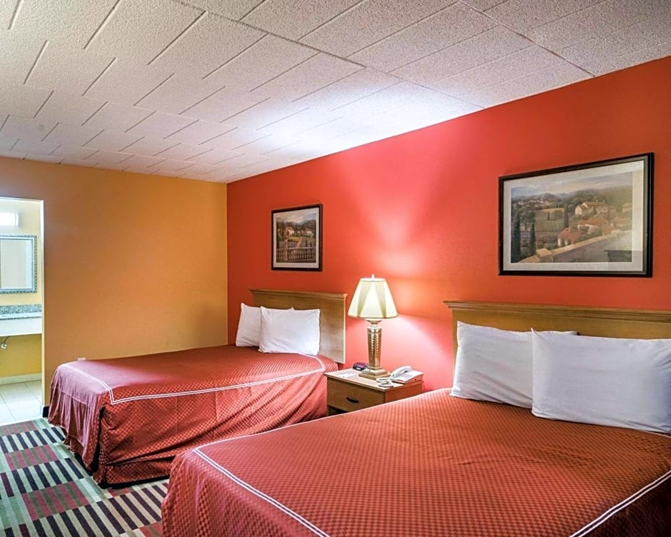 Rodeway Inn Newark