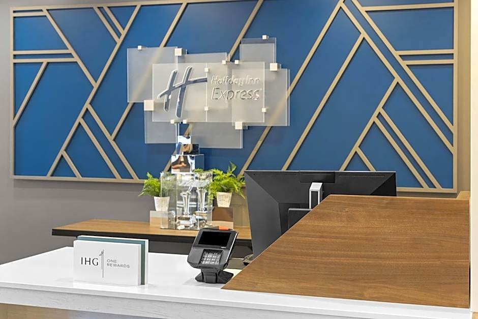 Holiday Inn Express Syracuse-Fairgrounds by IHG