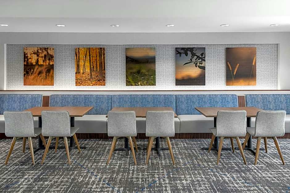 Fairfield Inn & Suites by Marriott Calhoun