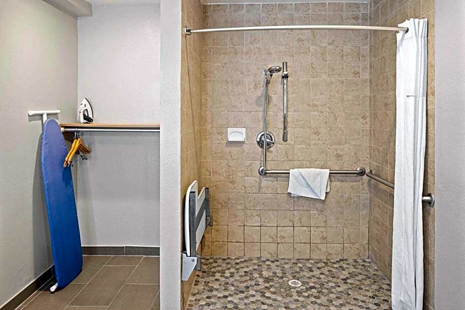 Days Inn by Wyndham San Diego-East/El Cajon