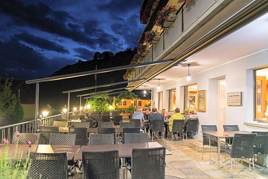 VISPERBLICK 24-7 Parkplatz und Frühstück inkl