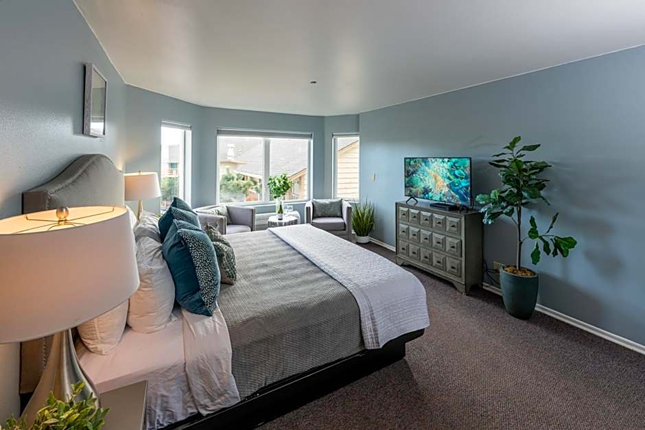 The Seaside Oceanfront Inn