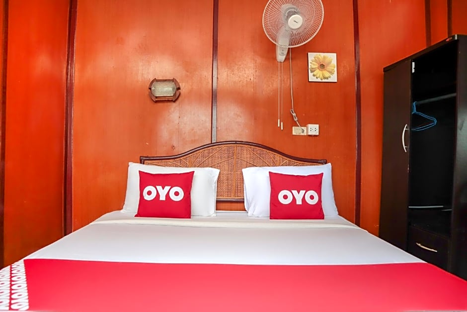 OYO 681 Paradise Hotel