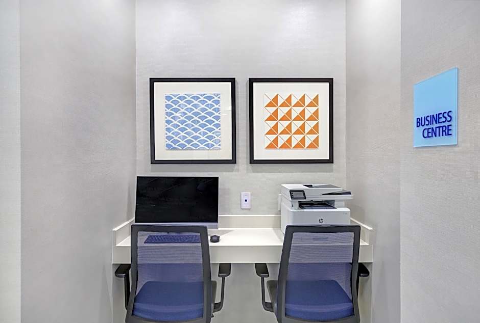 Holiday Inn Express Hotel & Suites - Woodstock By IHG