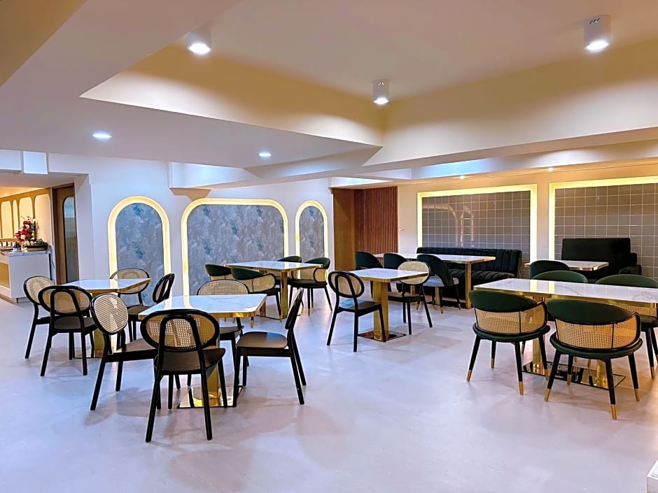 Miloft Sathorn Hotel