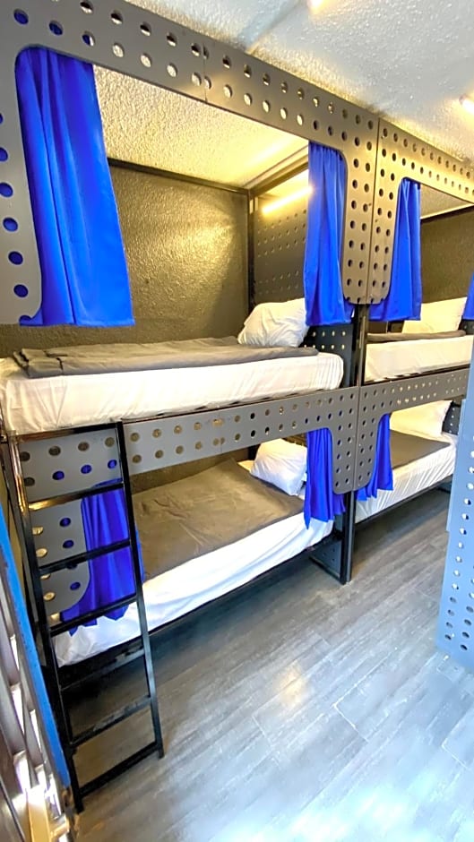Roomies Hostel Roma