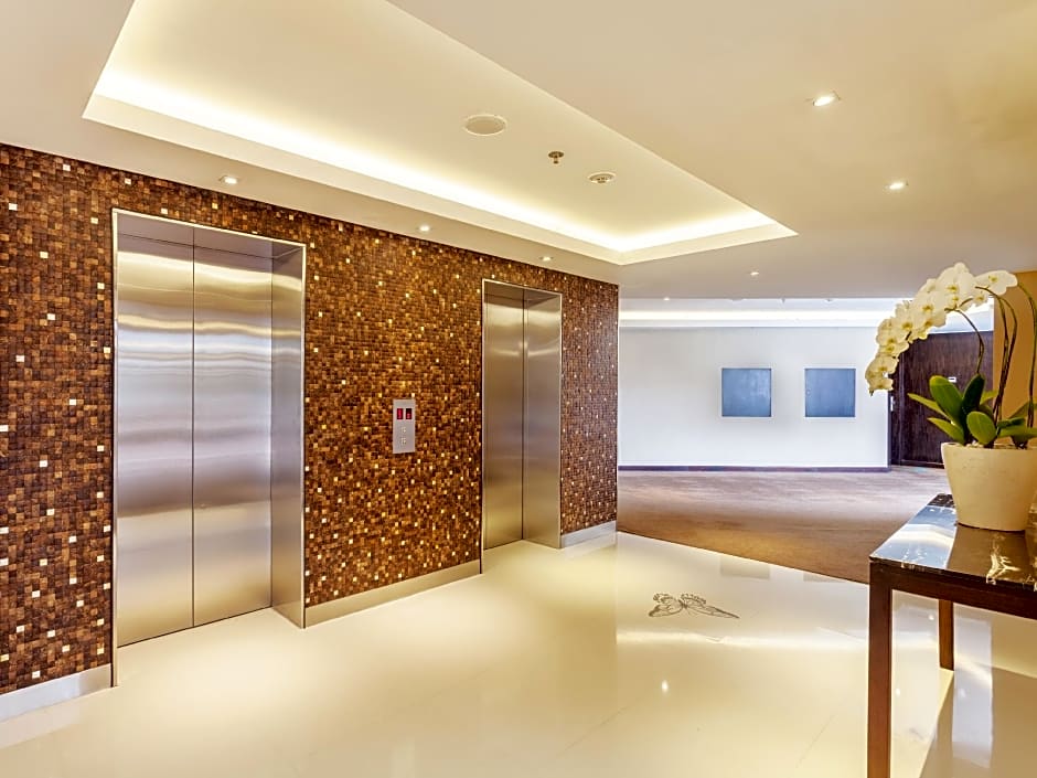 Double-Six Luxury Hotel Seminyak