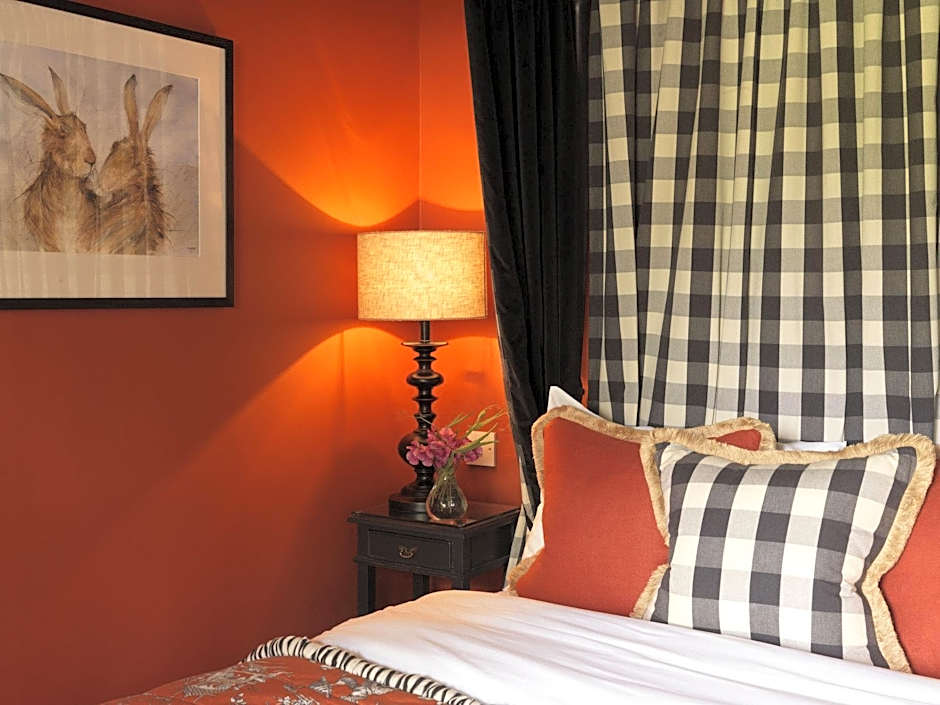 The Hare & Hounds Hotel