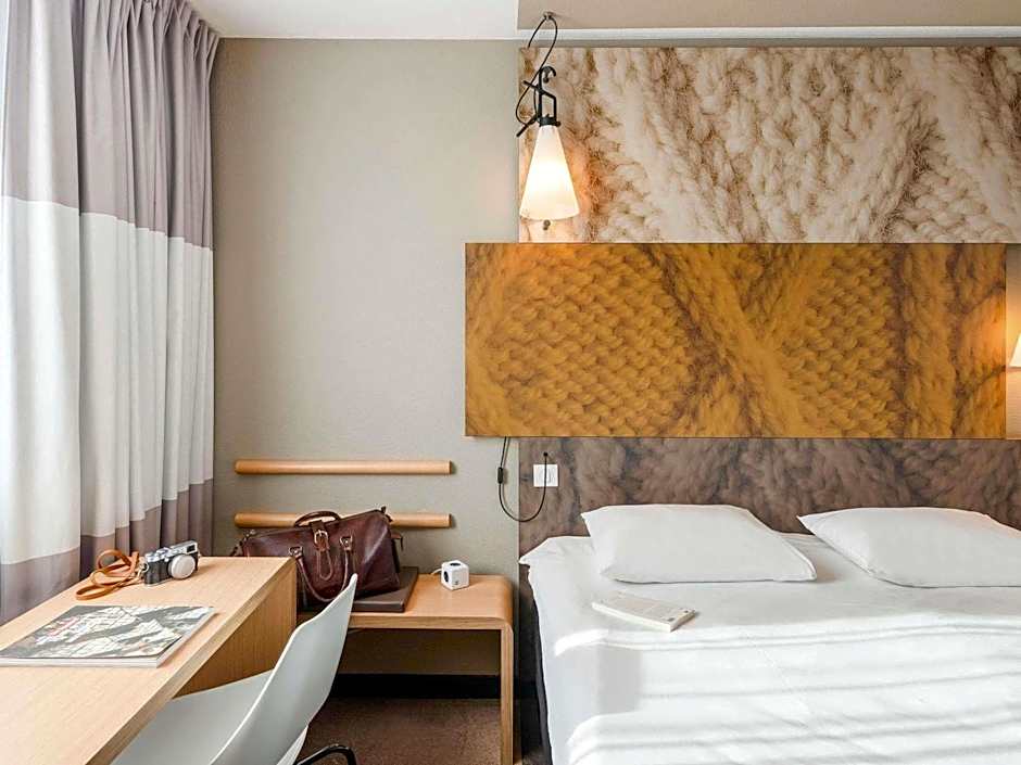 ibis Lyon Caluire Cite Internationale