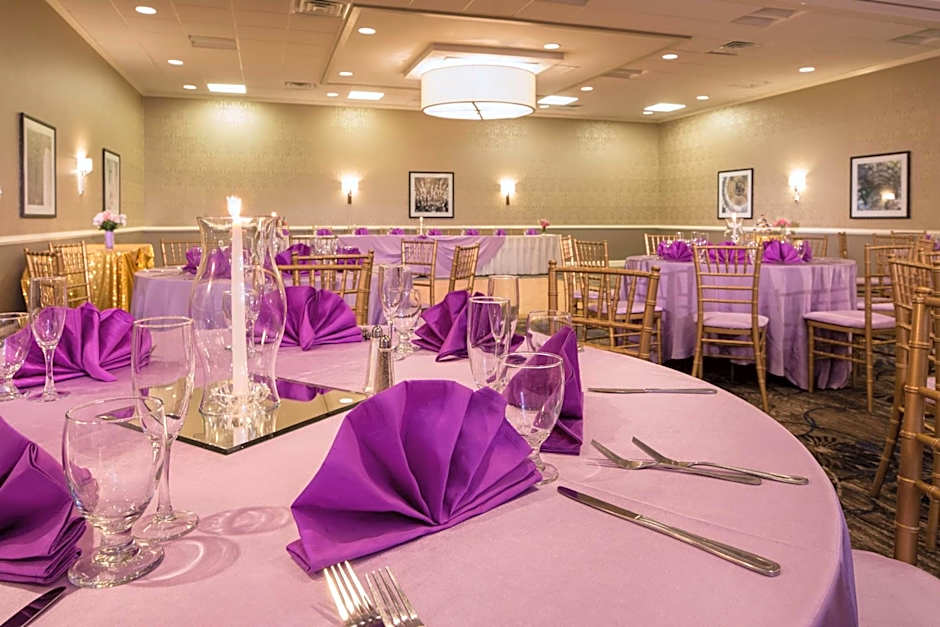 DoubleTree by Hilton Laurel