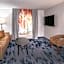 Fairfield Inn & Suites by Marriott Brunswick Freeport
