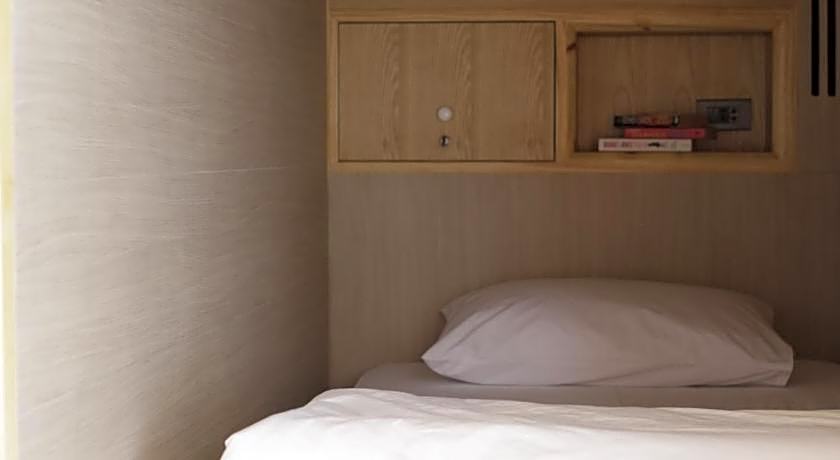 Borbaboom Phuket Poshtel & Hostel