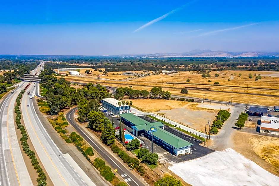 Days Inn by Wyndham Red Bluff