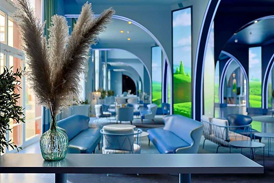 Grand Magic Hotel