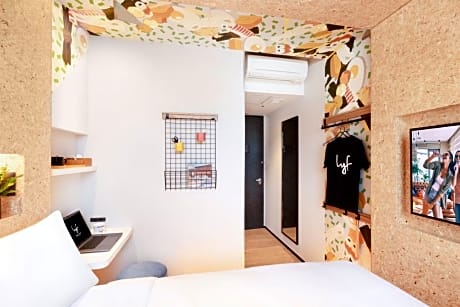 One of a Kind (Studio Double)