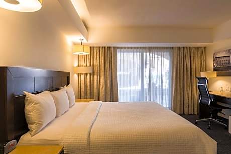 Executive King Room