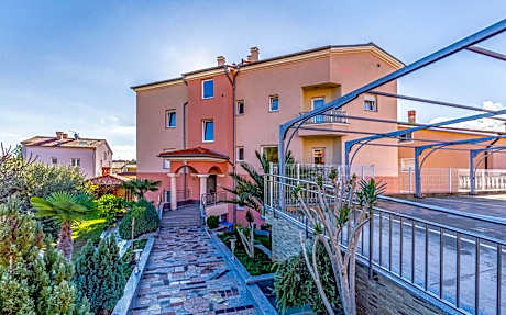 Istriensonne - Apartments Veruda mit Grillterrasse