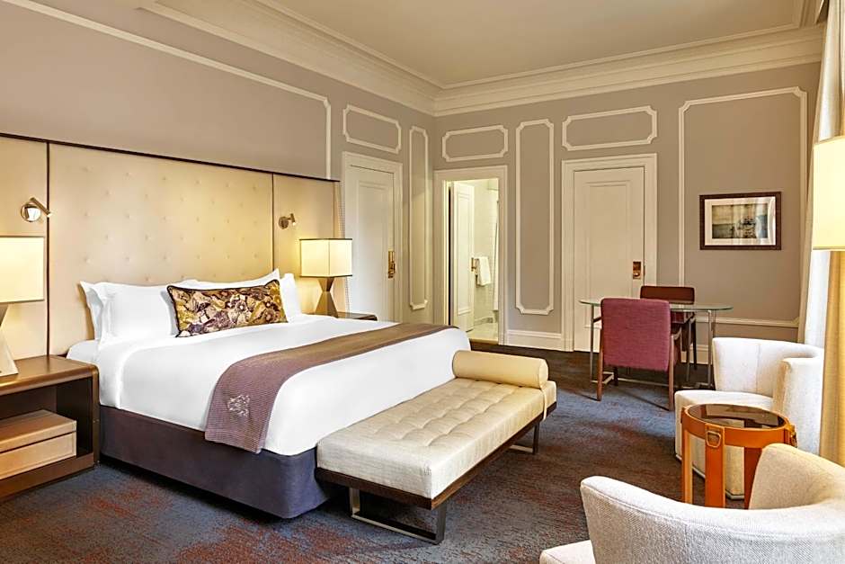 Photo 1 of 5 of Deluxe Grand Larger 1 King Bed Guestroom, City View