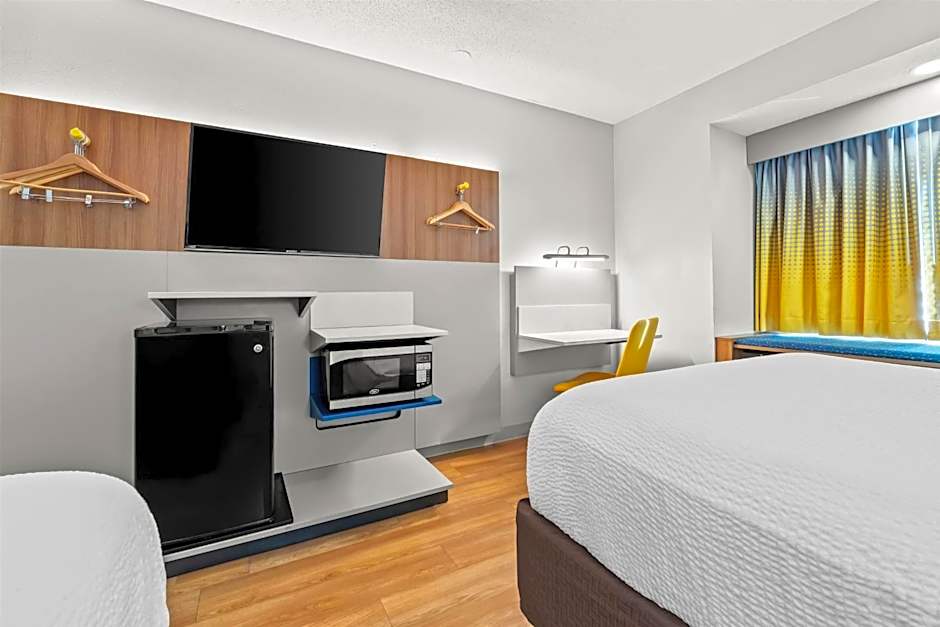 Microtel Inn & Suites By Wyndham Salisbury