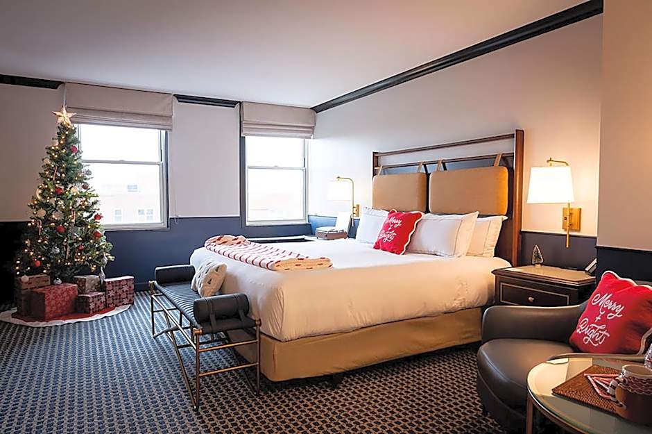 Hilton Orrington / Evanston