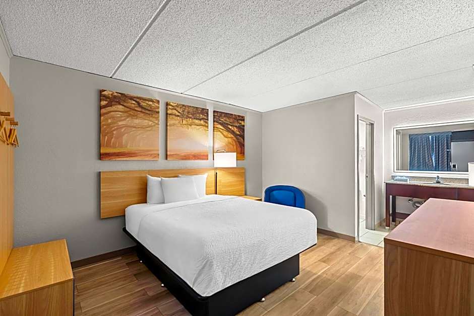 Days Inn by Wyndham Statesboro