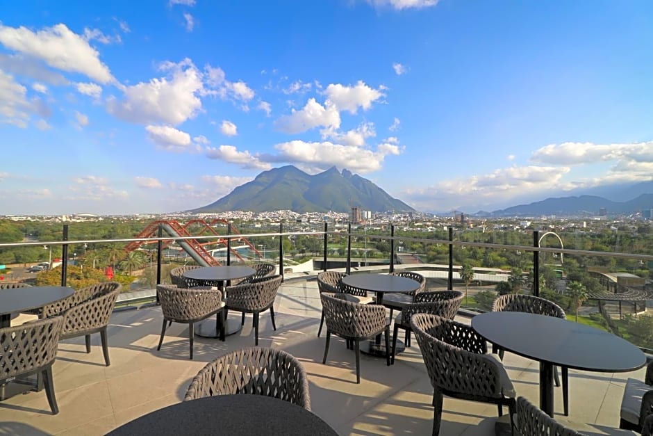 Holiday Inn Express - Monterrey - Fundidora By IHG