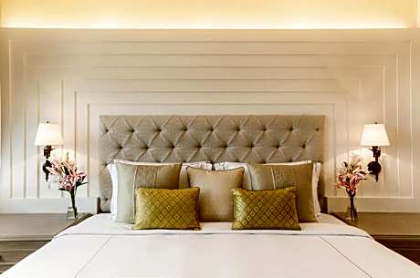 Deluxe Suite 1 Bedroom with City View