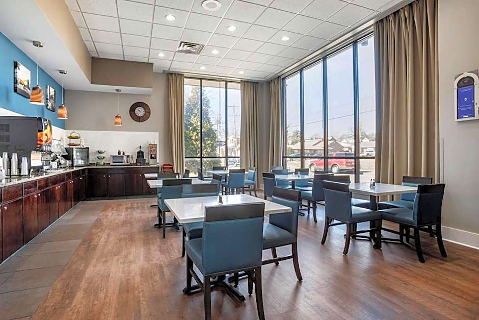 Best Western Plus Philadelphia Airport South At Widener Univ