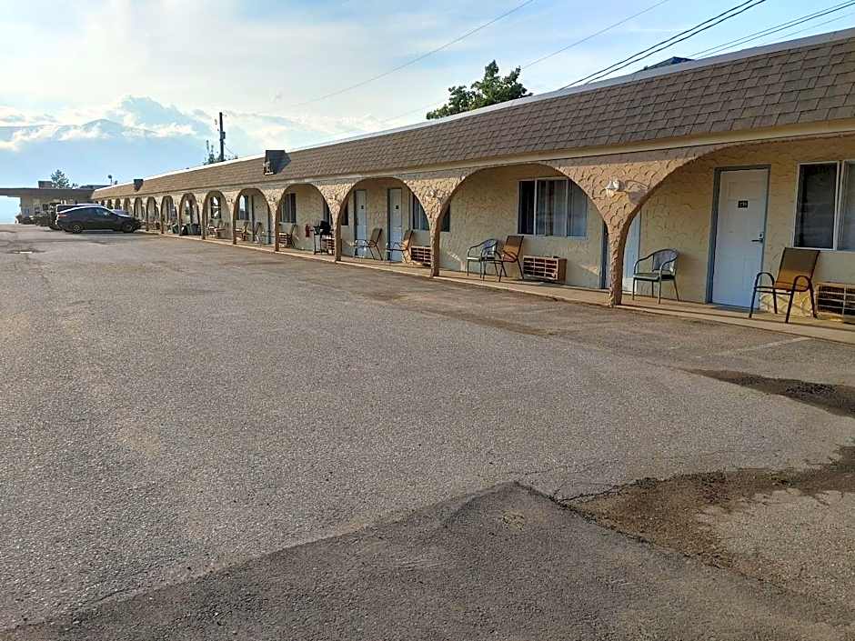 Magnuson Hotel Creston