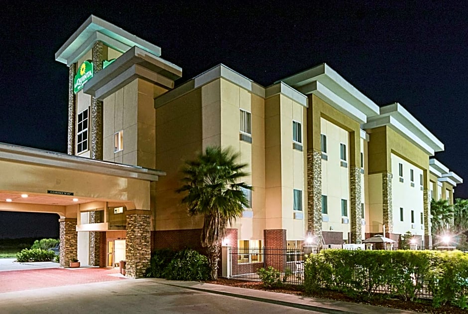 La Quinta Inn & Suites by Wyndham Mathis