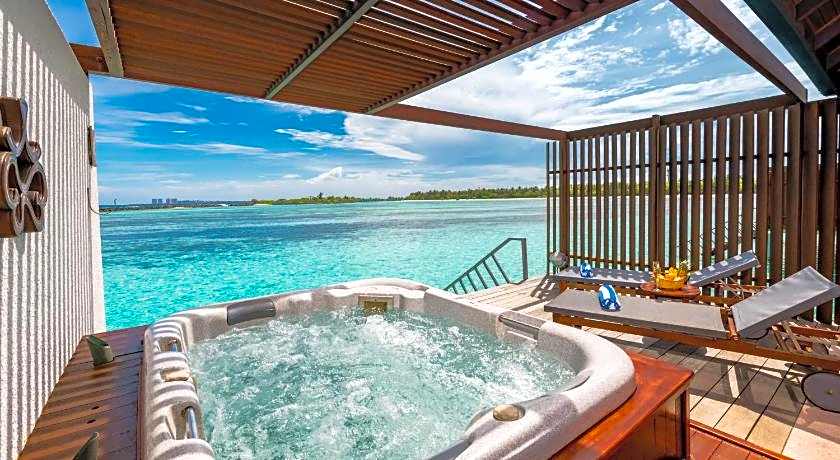 Villa Nautica Paradise Island Resort