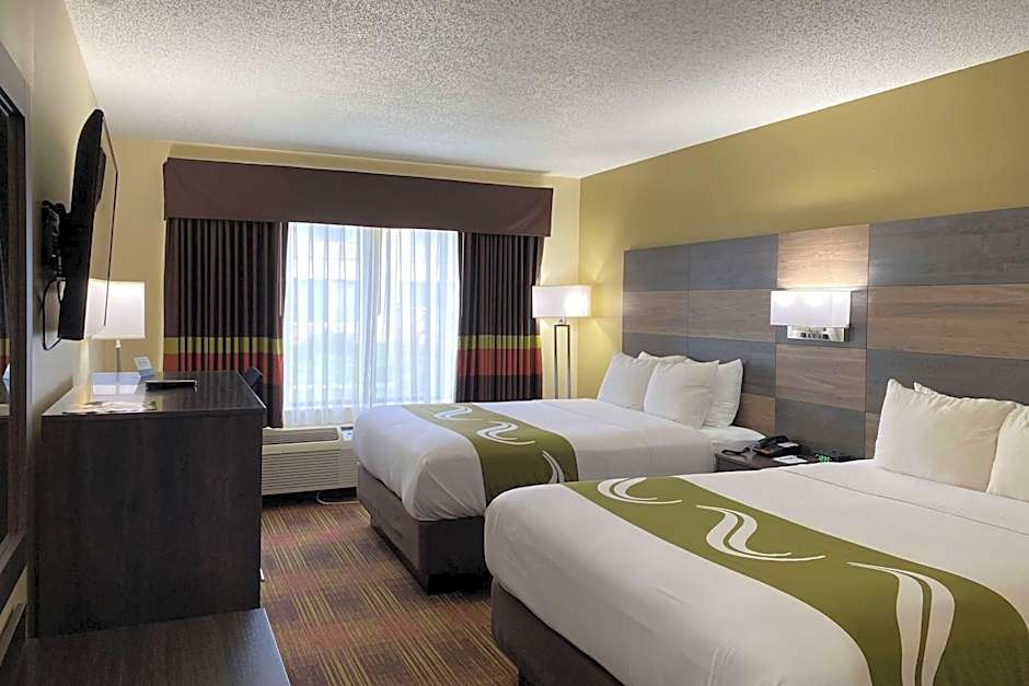 AmericInn by Wyndham Fort Atkinson