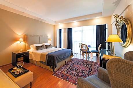 Superior King Room - Non-Smoking