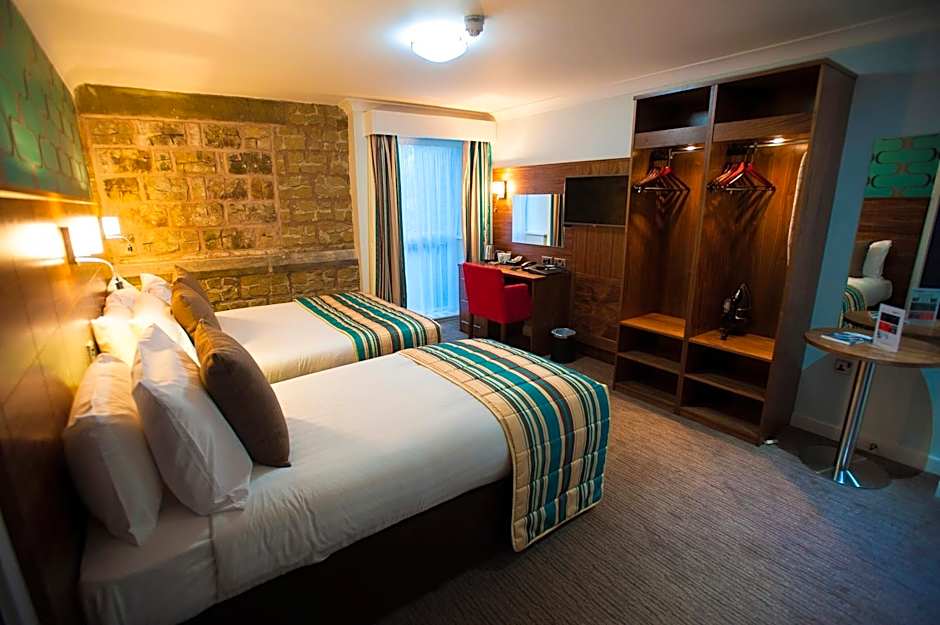 B/W Plus Lancashire Manor Hotel