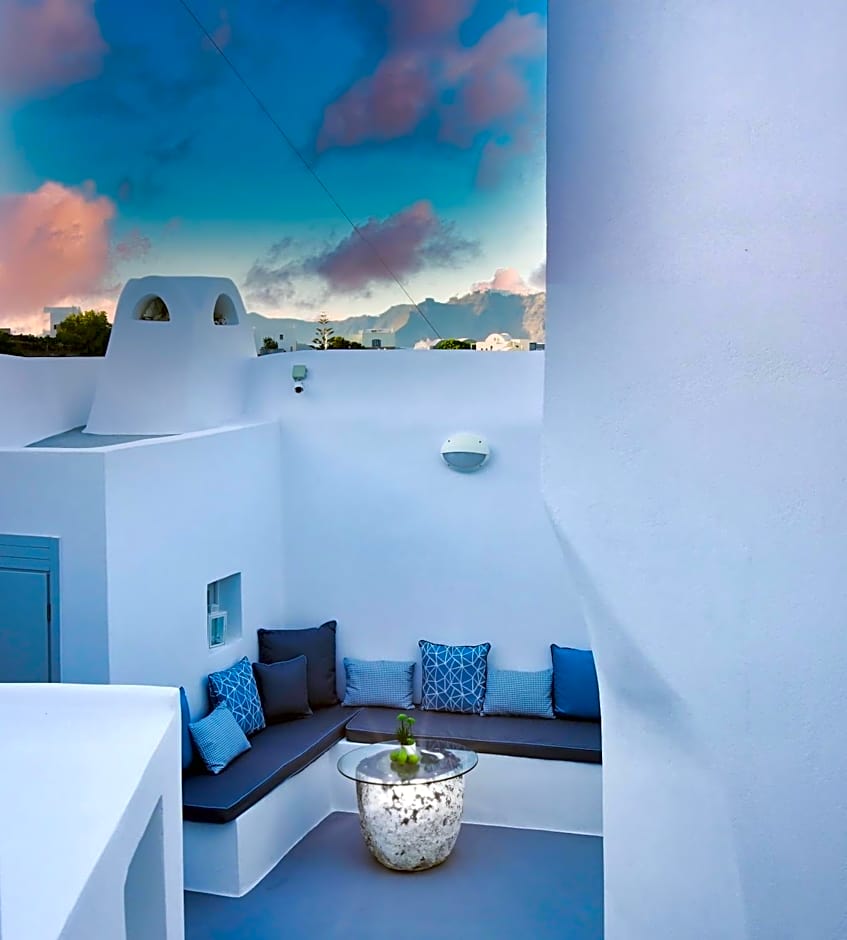 Golden Stone Santorini Suites