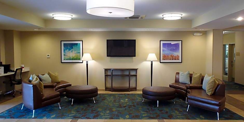 Candlewood Suites Pearl By IHG