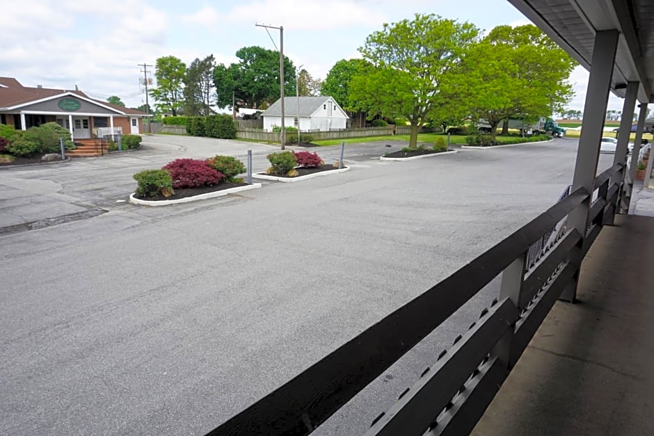 Harvest Drive Family Inn - Renovated Rooms