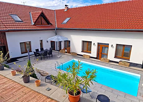 Summerhouse penzion Bavory