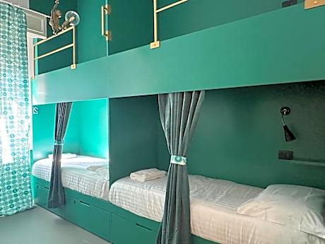 Twin Room with Private External Bathroom