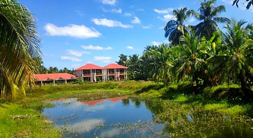 Hotel Exotica Squares