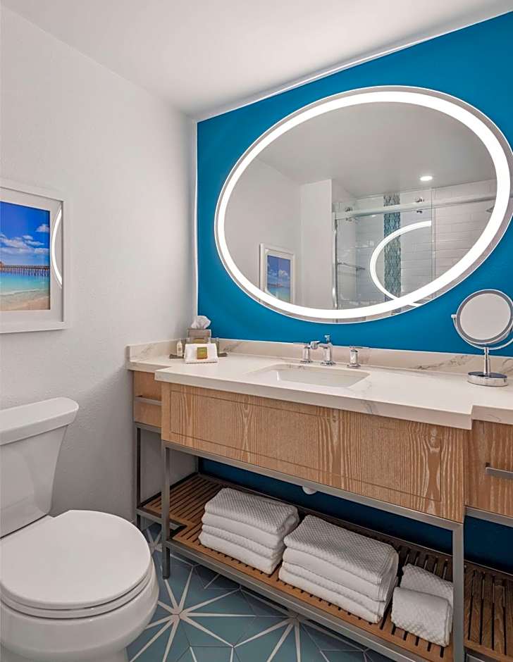 DoubleTree Suites By Hilton Naples