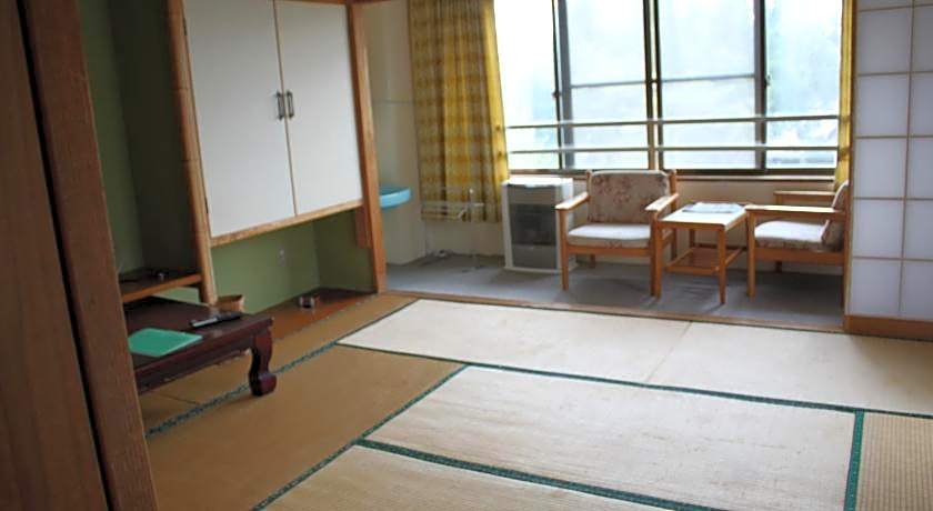 Cafe Cerisier栖里時絵